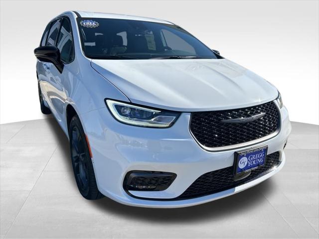 2026 Chrysler Pacifica PACIFICA SELECT AWD