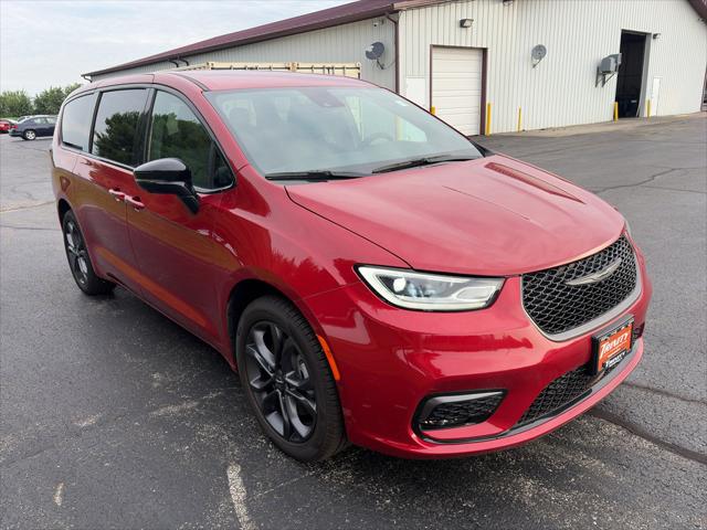 2026 Chrysler Pacifica PACIFICA SELECT AWD