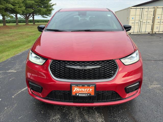2026 Chrysler Pacifica Select AWD