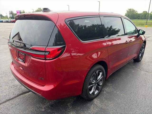 2026 Chrysler Pacifica Select AWD
