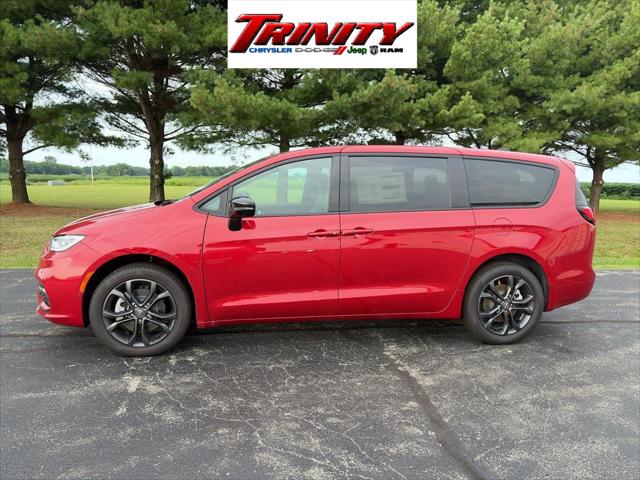 2026 Chrysler Pacifica Select AWD for sale in Taylorville, IL