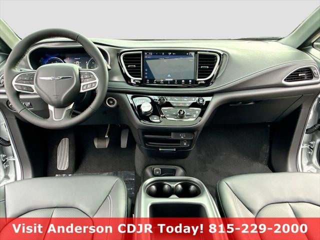 2026 Chrysler Pacifica PACIFICA SELECT AWD