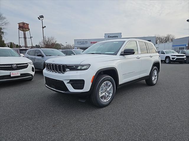 2025 Jeep Grand Cherokee GRAND CHEROKEE LAREDO X 4X4 2025 Jeep Grand Cherokee GRAND CHEROKEE LAREDO X 4X4