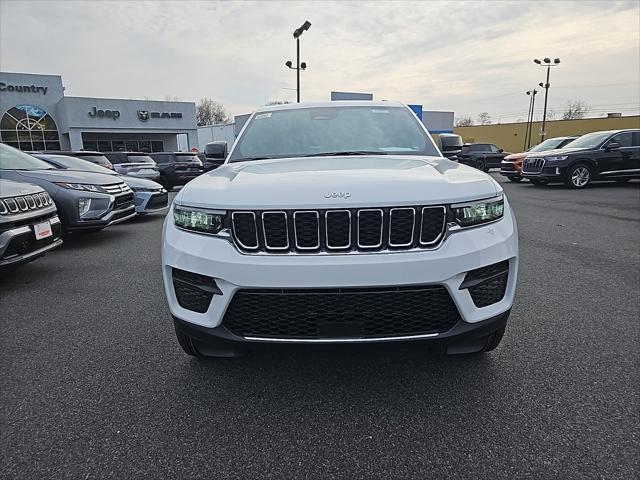 2025 Jeep Grand Cherokee GRAND CHEROKEE LAREDO X 4X4 2025 Jeep Grand Cherokee GRAND CHEROKEE LAREDO X 4X4