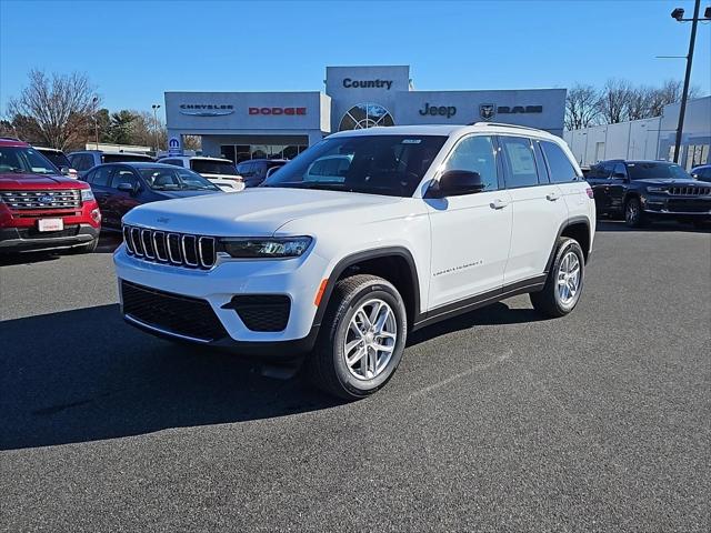 2025 Jeep Grand Cherokee GRAND CHEROKEE LAREDO X 4X4 2025 Jeep Grand Cherokee GRAND CHEROKEE LAREDO X 4X4