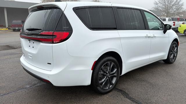 2026 Chrysler Pacifica PACIFICA SELECT AWD 2026 Chrysler Pacifica PACIFICA SELECT AWD