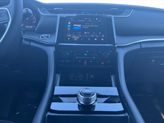 2025 Jeep Grand Cherokee GRAND CHEROKEE L ALTITUDE X 4X2 2025 Jeep Grand Cherokee GRAND CHEROKEE L ALTITUDE X 4X2