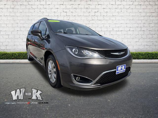 2017 Chrysler Pacifica Touring-L 2017 Chrysler Pacifica Touring-L