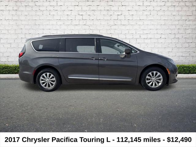 2017 Chrysler Pacifica Touring-L 2017 Chrysler Pacifica Touring-L