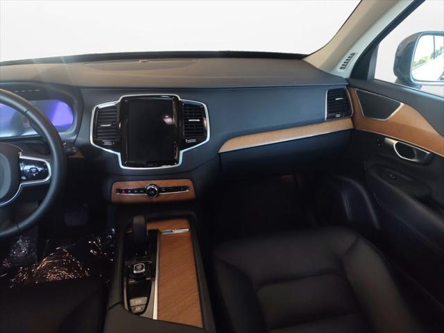 2024 Volvo XC90 B6 Plus Bright Theme 7-Seater
