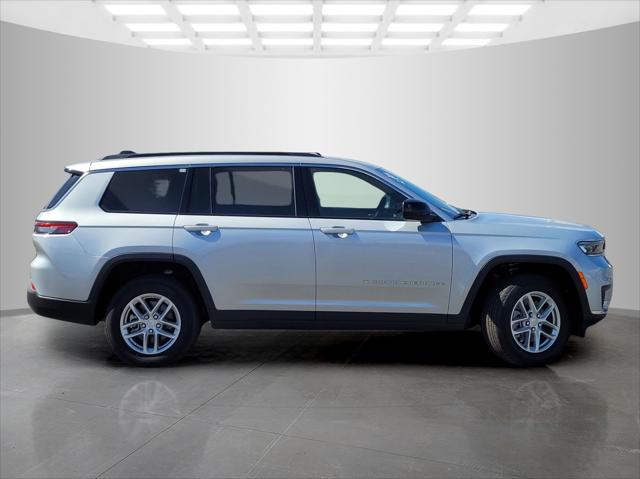 2025 Jeep Grand Cherokee GRAND CHEROKEE L LAREDO X 4X4