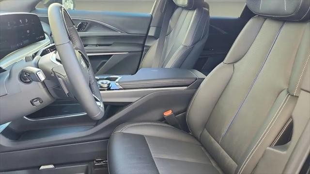 2025 Cadillac iQ Sport 3 RWD