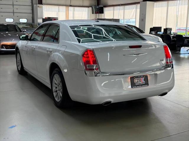 2014 Chrysler 300 Base