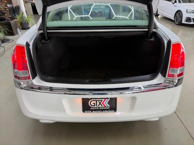 2014 Chrysler 300 Base
