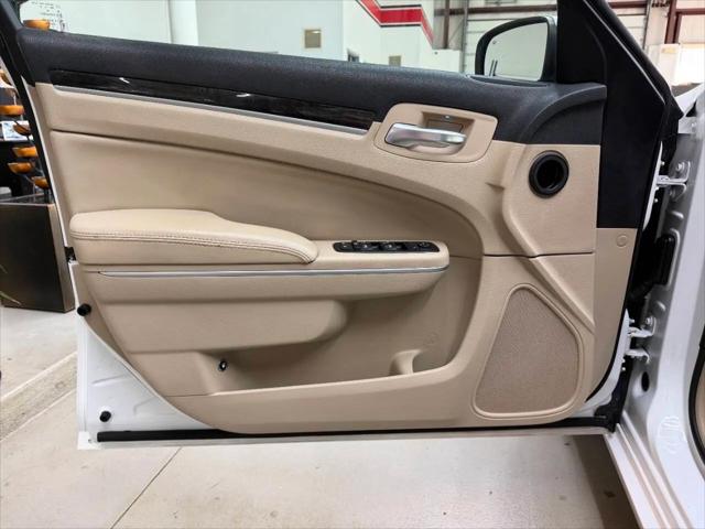 2014 Chrysler 300 Base