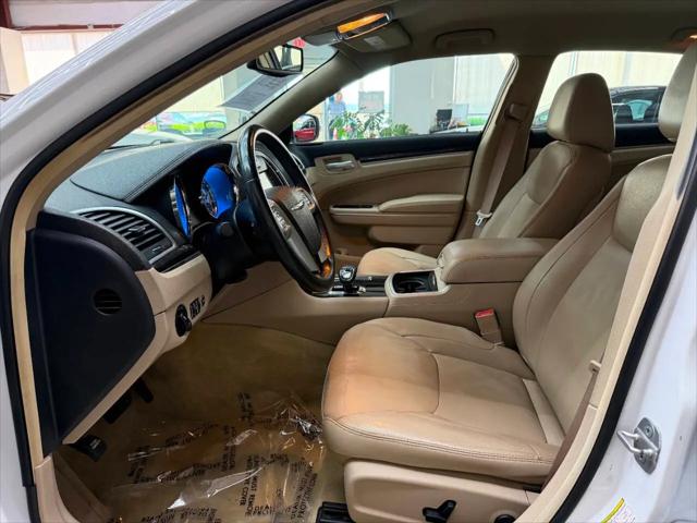 2014 Chrysler 300 Base