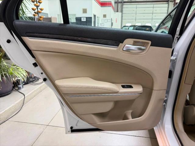 2014 Chrysler 300 Base