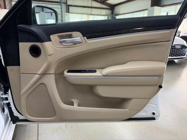 2014 Chrysler 300 Base
