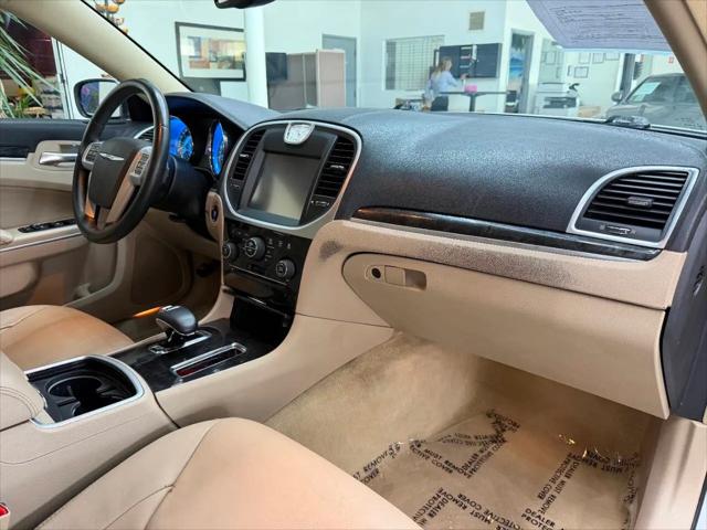 2014 Chrysler 300 Base