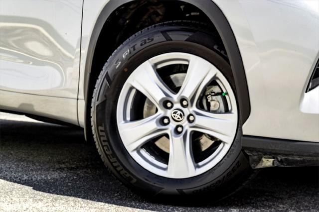 2024 Toyota Highlander LE 2024 Toyota Highlander LE