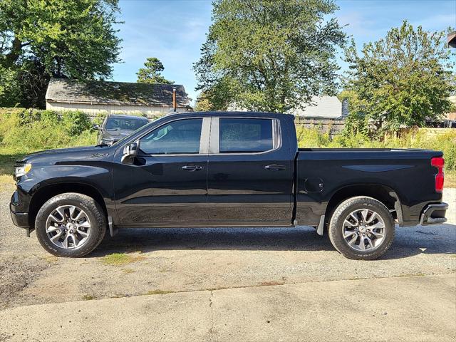 2022 Chevrolet Silverado 1500 4WD Crew Cab Short Bed RST