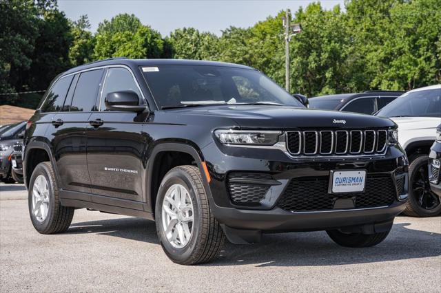 2025 Jeep Grand Cherokee GRAND CHEROKEE LAREDO X 4X4