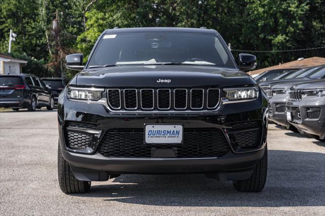 2025 Jeep Grand Cherokee GRAND CHEROKEE LAREDO X 4X4