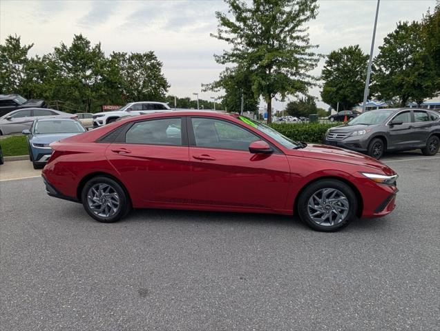 2024 Hyundai Elantra SEL 2024 Hyundai Elantra SEL