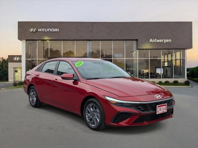 2024 Hyundai Elantra SEL 2024 Hyundai Elantra SEL