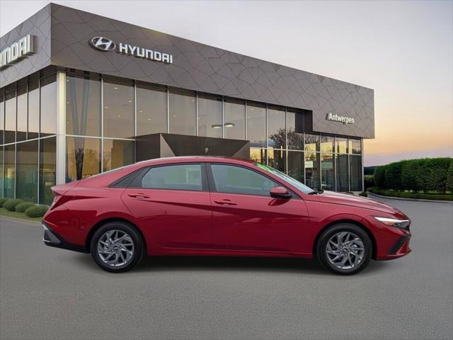 2024 Hyundai Elantra SEL 2024 Hyundai Elantra SEL