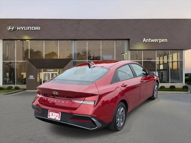 2024 Hyundai Elantra SEL 2024 Hyundai Elantra SEL