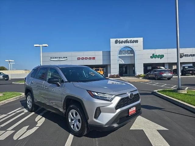 2024 Toyota RAV4 LE 2024 Toyota RAV4 LE
