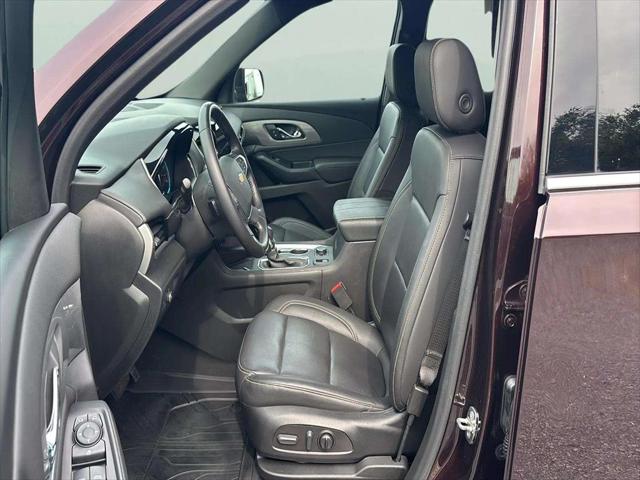 2022 Chevrolet Traverse AWD LT Leather