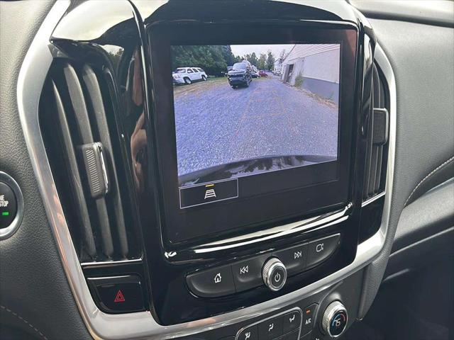 2022 Chevrolet Traverse AWD LT Leather