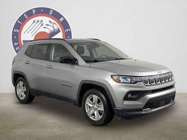 2022 Jeep Compass Latitude FWD