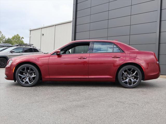 2023 Chrysler 300 300S 2023 Chrysler 300 300S