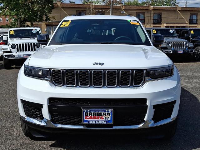 2023 Jeep Grand Cherokee L Laredo 4x4 2023 Jeep Grand Cherokee L Laredo 4x4