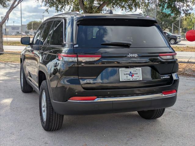 2025 Jeep Grand Cherokee Laredo 4x4