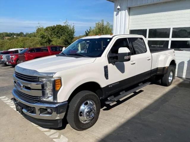 2017 Ford F-350 LARIAT