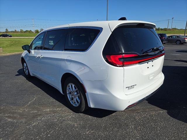 2024 Chrysler Pacifica Touring L 2024 Chrysler Pacifica Touring L