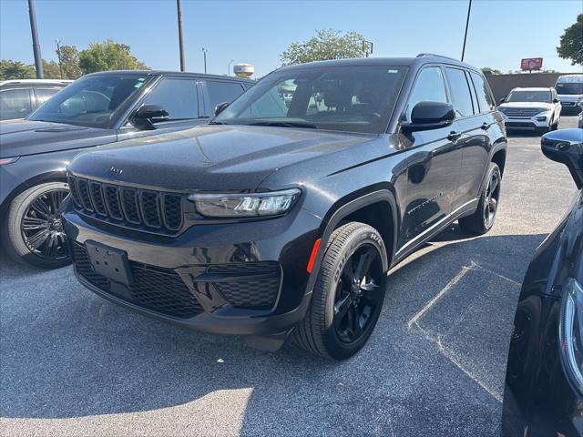 2023 Jeep Grand Cherokee Altitude 4x4 2023 Jeep Grand Cherokee Altitude 4x4