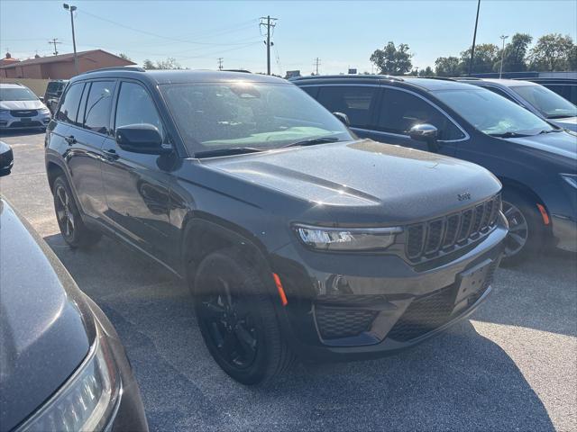 2023 Jeep Grand Cherokee Altitude 4x4 2023 Jeep Grand Cherokee Altitude 4x4