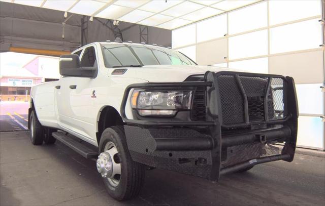2024 RAM 3500 Tradesman Crew Cab 4x4 8 Box