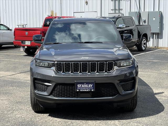 2025 Jeep Grand Cherokee GRAND CHEROKEE LAREDO X 4X4 2025 Jeep Grand Cherokee GRAND CHEROKEE LAREDO X 4X4