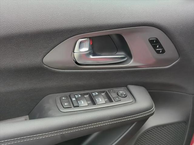 2026 Chrysler Pacifica Select AWD