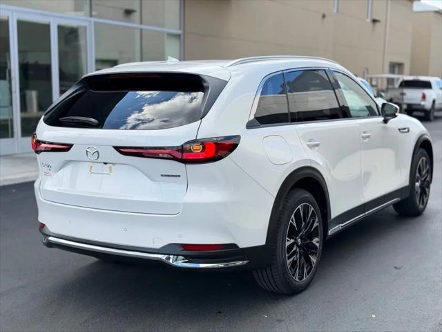 2025 Mazda X-90 Premium Plus Package
