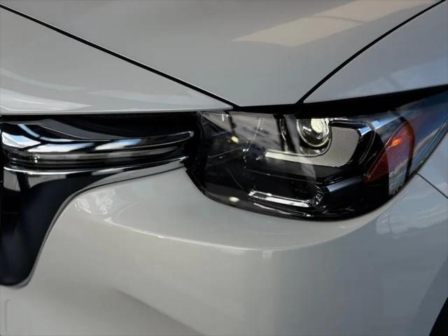 2025 Mazda X-90 Premium Plus Package