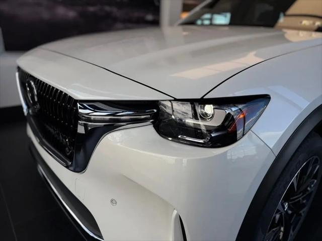 2025 Mazda X-90 Premium Plus Package