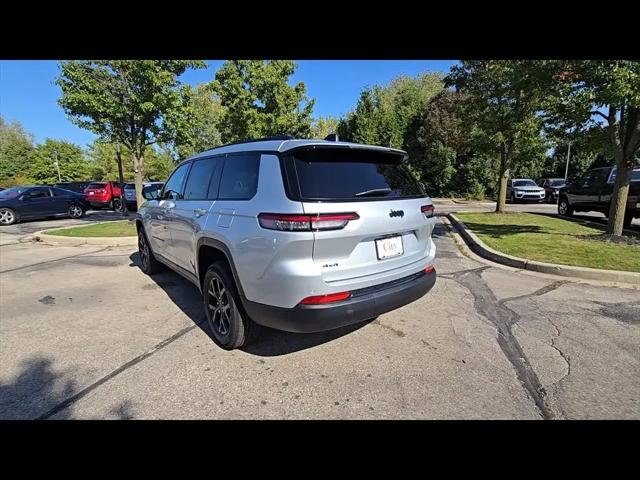 2025 Jeep Grand Cherokee L Altitude 4x4