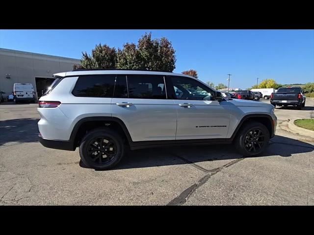 2025 Jeep Grand Cherokee L Altitude 4x4